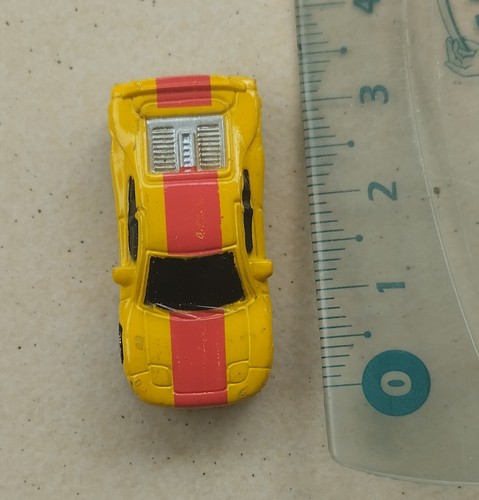 Voiture micro machines jaune - machines,