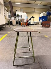 Ancien Tabouret D'Atelier –
