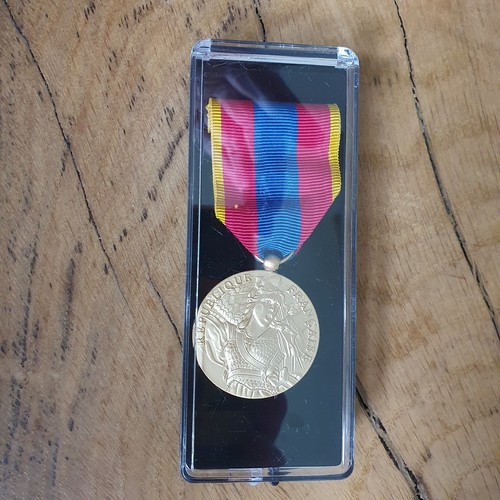 Médaille defnat neuve avec - defnat,