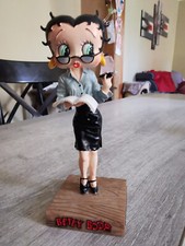 Figurine Betty Boop,chanteuse