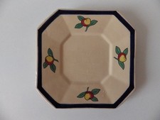 ancienne  soucoupe en Faïence de QUIMPER  signée Henriot Quimper  C. Maillard