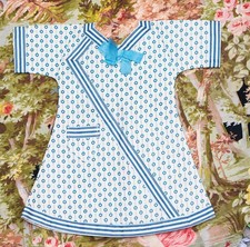 Robe ancienne   pour poupée