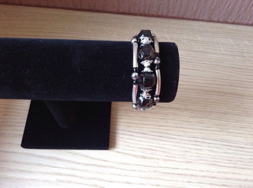 Bracelet manchette magnétique