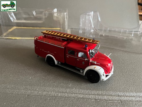 Voiture miniature camion - miniature,