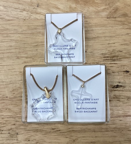 Lot colliers avec - de,