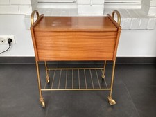 Travailleuse / boîte à