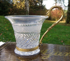 TASSE EN CRISTAL TAILLÉ À