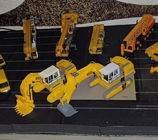 ENGINS DE CHANTIER LIEBHERR  R