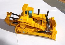 ENGIN de CHANTIER   CATERPILLAR  TRACTEUR à CHAINES