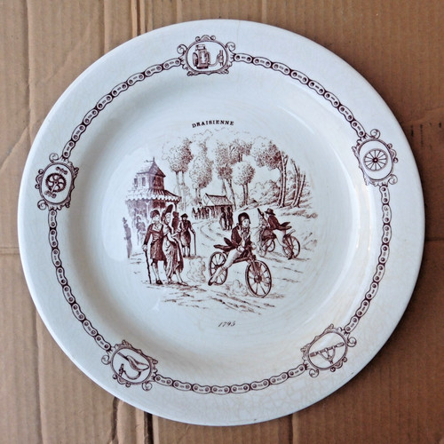 Vélo ancien 1900 - assiette, 31