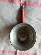 Petite passoire ancienne en
