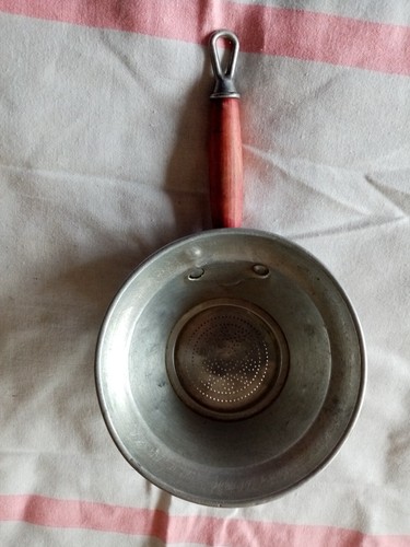 Petite passoire ancienne - , en