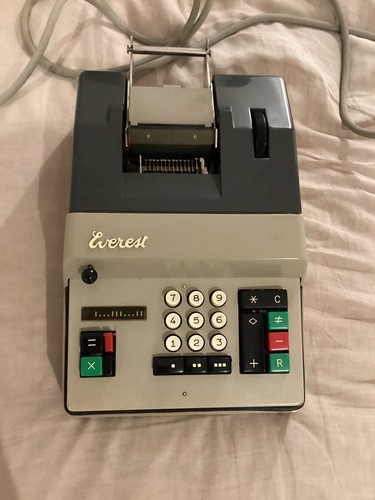 Machine calculer ancienne - à,