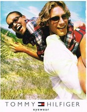 PUBLICITE ADVERTISING  2004   TOMMY HILFIGER   COLLECTION LUNETTES