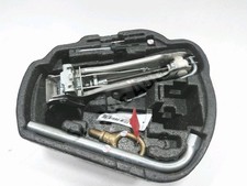 PANIER DE ROUE DE SECOURS VOLKSWAGEN GOLF 4 (01/1998 06/2005) / NE 223154