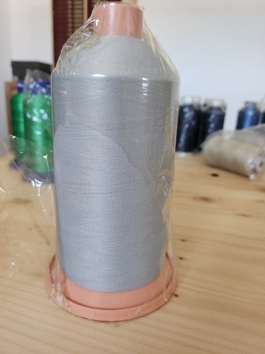 Enorme bobine fil gutermann