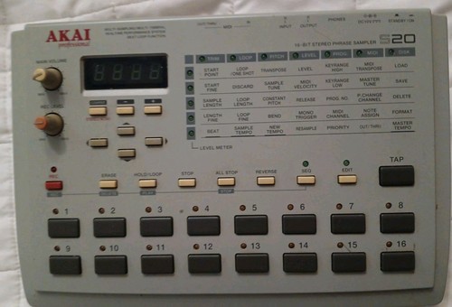 Akai s20 bit - stereo, phrase