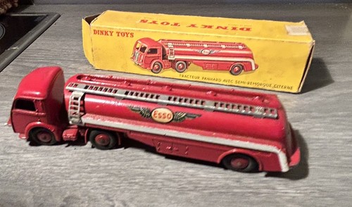 Dinky toys camion ancien - toys,