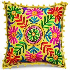 Housse de coussin brodée fait