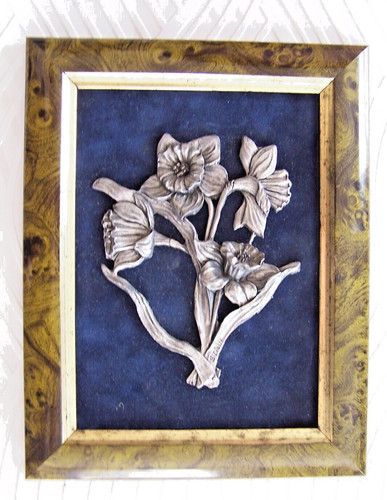 Etain décor fleurs sur - etain,