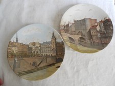 2 ASSIETTES EN PORCELAINE DE