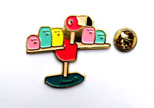 Pin's  Janod jeux en bois équilibre flamant rose   4 x 3,5 cm
