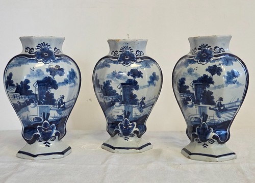 Trois vases balustres - vases,