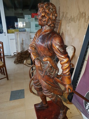 Figure proue officier - de,
