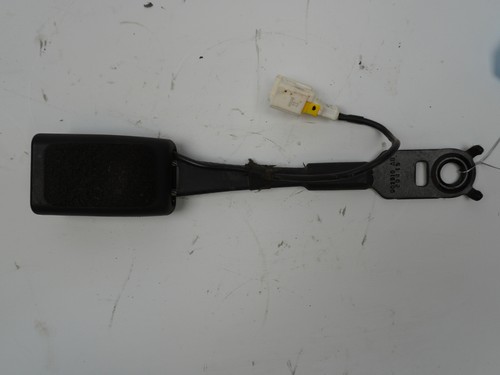 Ancrage ceinture avant gauche