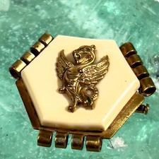 Broche Painlevé Décor Griffon Galalithe Blanche Bakélite Bijou Art Déco Brooch