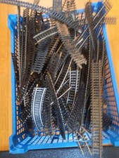 80 rails et divers en HO ( sans le cageot )