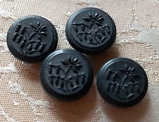 SERIE DE 4 JOLIS BOUTONS EN GUTTA PERCHA XIX EME DIAMETRE 1,4 CM