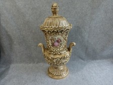 potiche en céramique italienne,scéne romantique