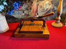 Ancienne Presse à Relier à