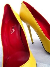 Escarpins en cuir jaune à talons aiguilles style Anouk 1969 Made in Italy 39