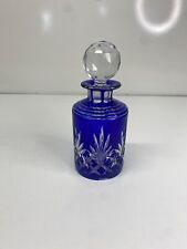 Flacon de parfum toilette bleu