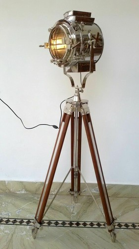 Nouveau projecteur lampadaire - nouveau,