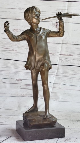 Sculpture statue figure - statue,