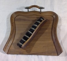 JOLI RAMASSE MIETTE EN NOYER