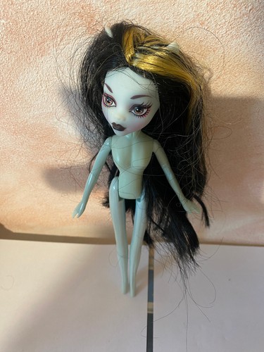Poupee ever after high - ever, monster