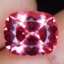 Pierre précieuse taillée