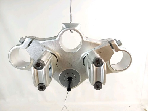 Top yoke trois points boven - top,