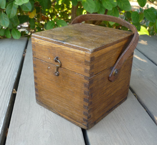 Boîte ancienne bois anse - en,