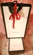 Gucci boîte et sac 17/26/10 Gucci et ruban  Article occasion Authentique 