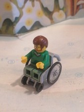 LEGO CITY 60154 - La gare routière chaise roulante 