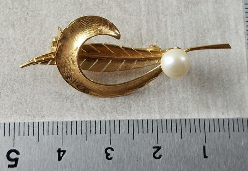 Ancienne broche décor plume