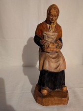 Figurine Dentellière au