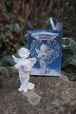 P858.81402   FIGURINE