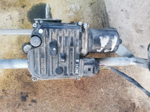 Moteur essuie glace avant - moteur,