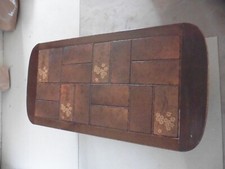 Table de salon, dessus